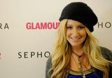 th_89179_Preppie_-_Ashley_Tisdale_at_the_Sephora_Beauty_Insider_Event_presented_by_Glamour_-_Nov._10_2009_9263_122_105lo.jpg