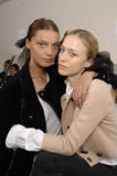 th_34416_Chanel_Paris_Spring_Summer_2007_Backstage_0006_122_1126lo.jpg