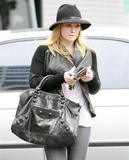 th_38390_Preppie_-_Hilary_Duff_at_a_medical_building_in_Beverly_Hills_-_Jan._20_2010_1220_122_244lo.jpg