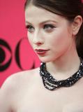 Колье,бусы, ожерелья, подвески - Страница 3 Th_92713_Michelle_Trachtenberg_nov192009-004_122_248lo