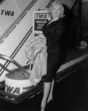 th_54558_MarilynMonroe_ArrivalInLAForKruschevParty_Sep-09-1959_03_122_541lo.jpg