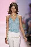 th_35360_md-lerage.com-ss05-rtw-newyork-w-pulitzer-003-psmskuo7_122_770lo.jpg