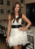 th_05259_KateBeckinsale11112008NothingButTheTruthDinnerinBH05_122_854lo.jpg