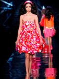 th_43538_md-aufeminin.com-fw08-rtw-paris-w-dior-001-kq75lw5u_122_921lo.jpg