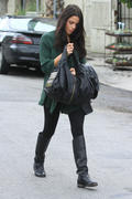 http://img44.imagevenue.com/loc202/th_47054_Jenna_Dewan_Out_in_LA3_122_202lo.jpg