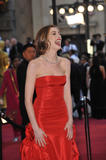 http://img44.imagevenue.com/loc496/th_27176_celebrity_paradise.com_TheElder_AnneHathaway125_122_496lo.jpg