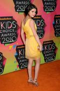 http://img44.imagevenue.com/loc65/th_69585_Selena_Gomez_at_Nickelodeons_23rd_Annual_Kids_Choice_Awards15_122_65lo.JPG